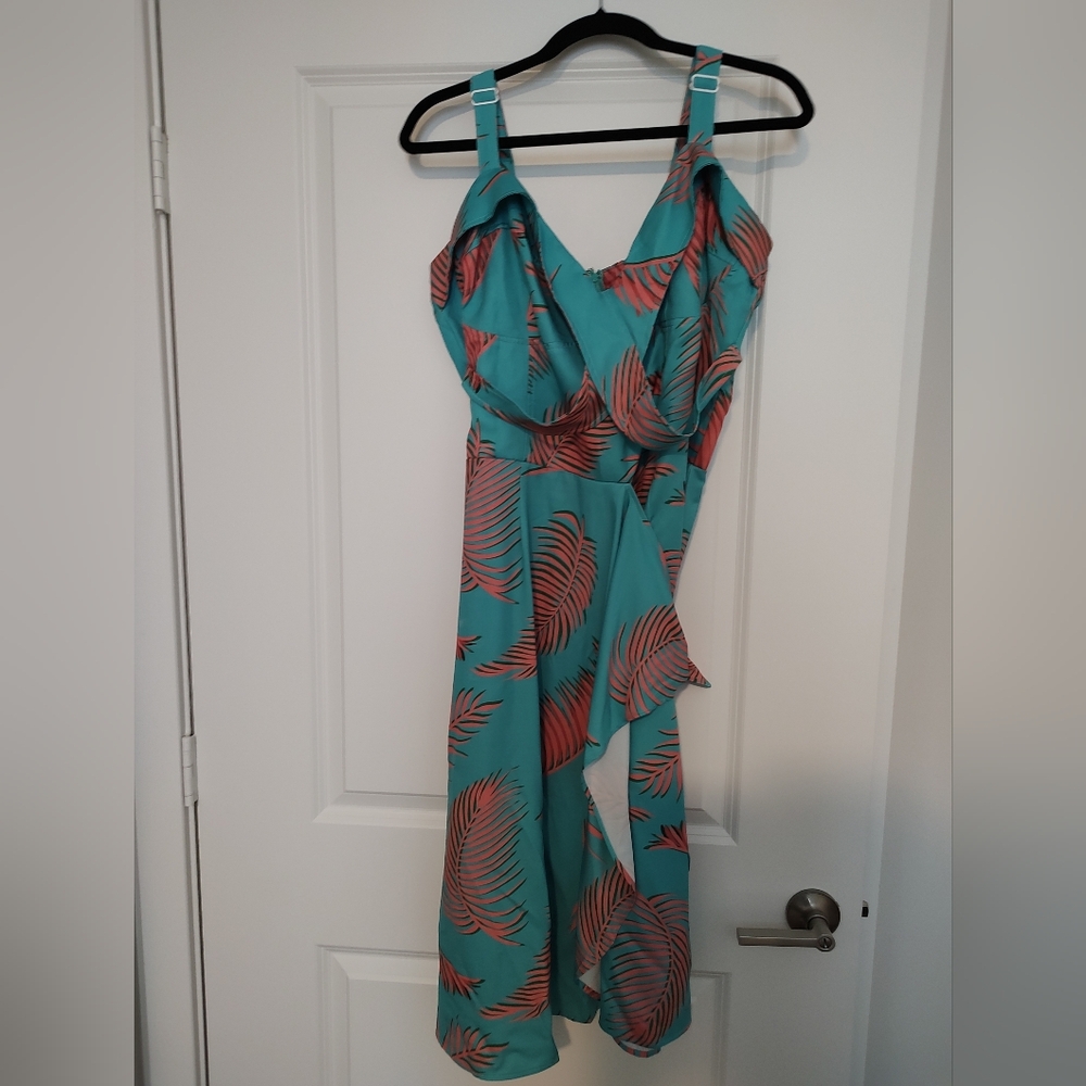 Pinup Girl Eden Tiki Wiggle Dress - Picture 2 of 5